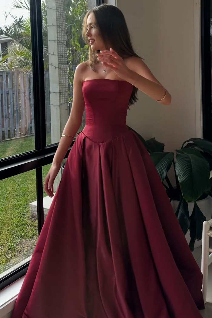 A-Line Empire-Waist Strapless Pleats Sleeveless Long Prom Dress with Train