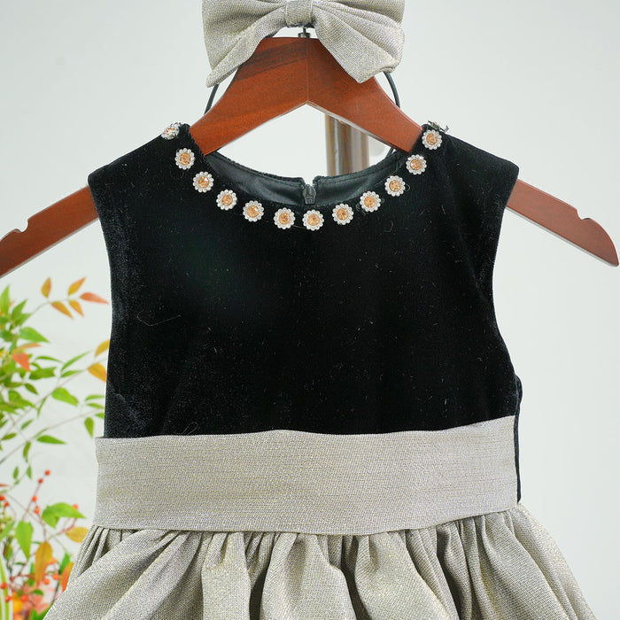A-Line Flower Girl Dresses With Bow Sleeveless Gold J858