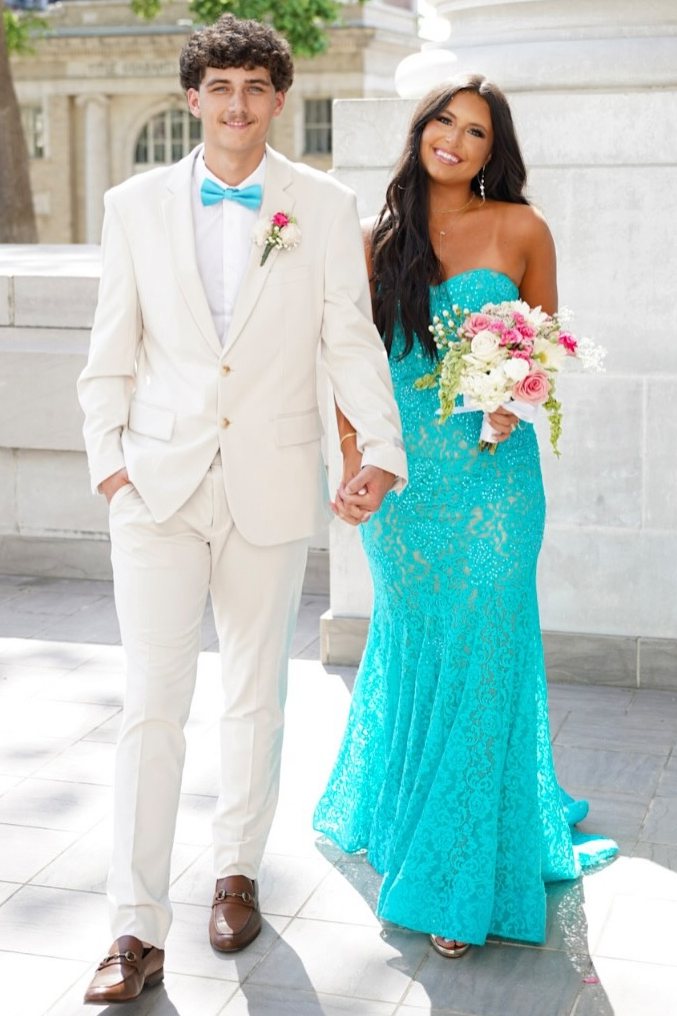 Exquisite Strapless Mermaid Sleeveless Lace Long Prom Dress