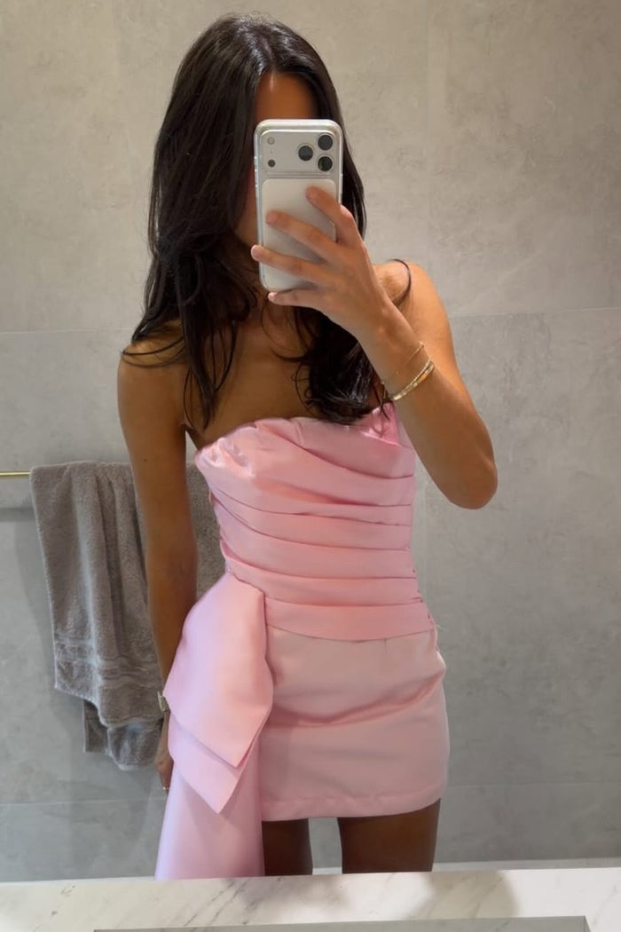 Modest Pink Strapless Pleats Ribbon Short Homecoming Cocktail Dress