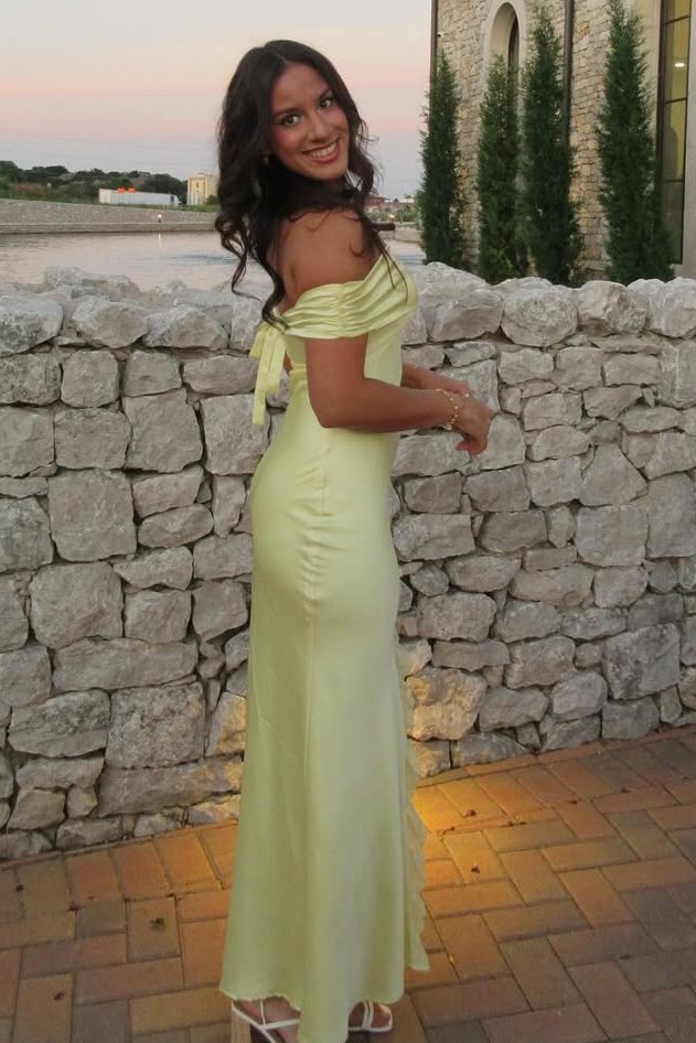 Off-Shoulder Elegant Yellow Pleats Ruffles Maxi Prom Dress with Slit