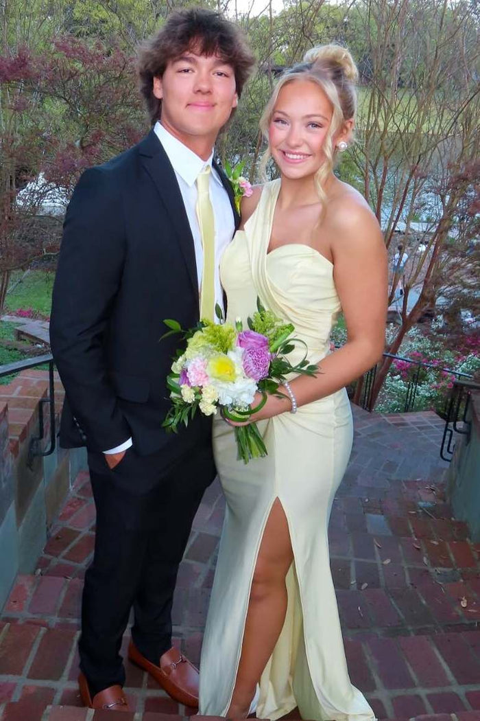 One Shoulder Yellow Pleats Sleeveless Satin Long Prom Dress with Slit
