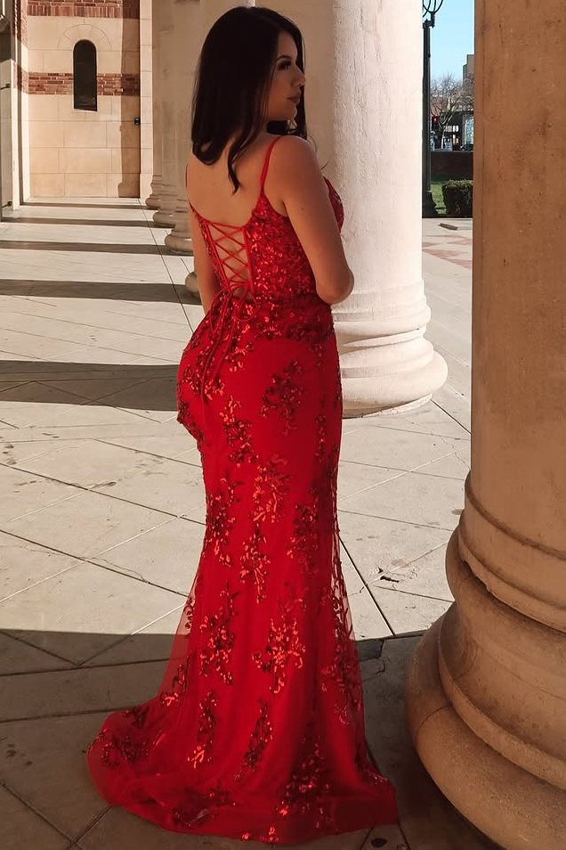 Red Spaghetti Straps V-Neck Mermaid Long Prom Dress with Appliques