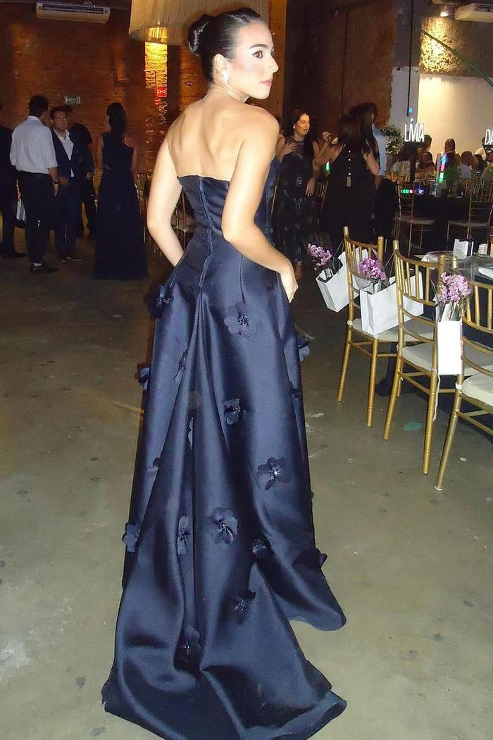 Strapless A-Line Satin Sweetheart Appliques Sleeveless Formal Prom Dress