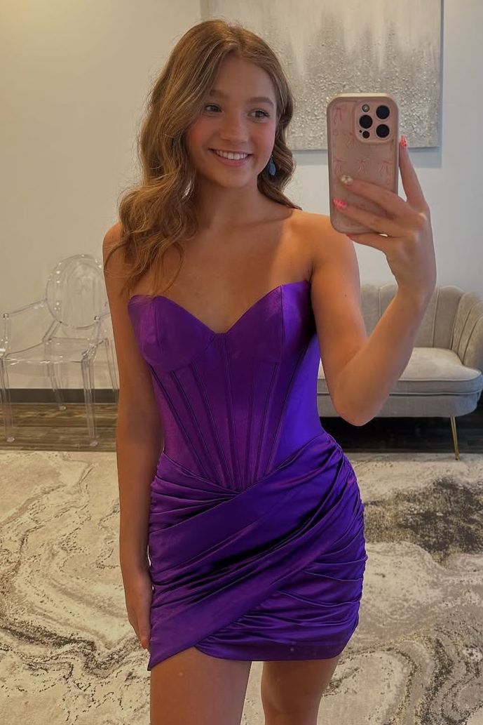 Strapless V-Neck Pleated Sleeveless Bodycon Homecoming Dress
