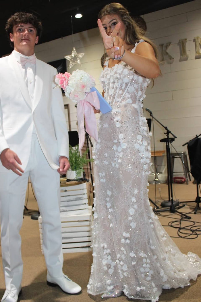 Stunning Straps Lace Appliques Sleeveless Mermaid Long Prom Dress
