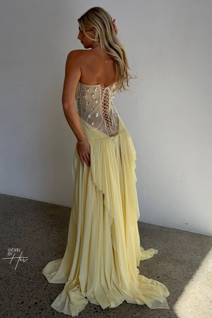 Stunning Yellow A-Line Strapless V-Neck Pleated Chiffon Long Prom Dress