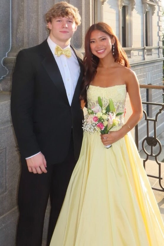 Yellow A-Line Empire-Waist Strapless Appliques Pleats Long Prom Dress