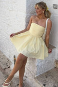 Yellow A-Line Strapless Empire-Waist Pleats Sleeveless Homecoming Dress