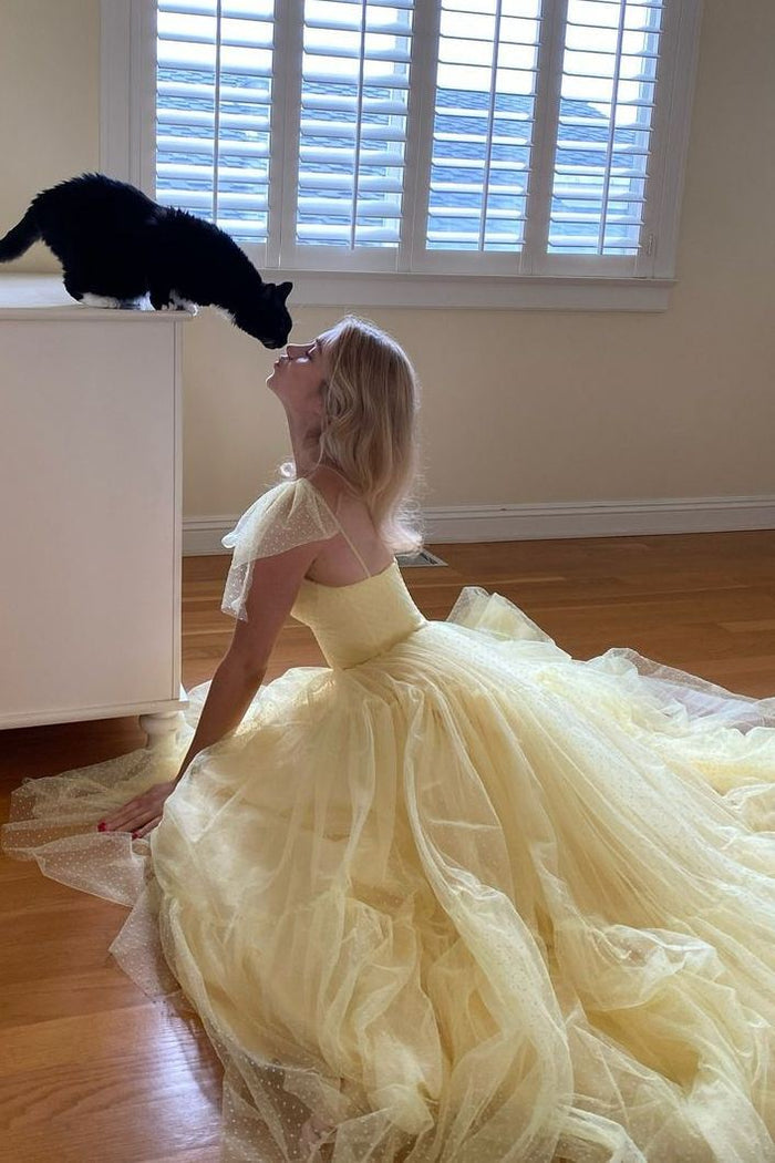 Yellow A-Line Sweetheart Tulle Empire-Waist Sleeveless Long Prom Dress