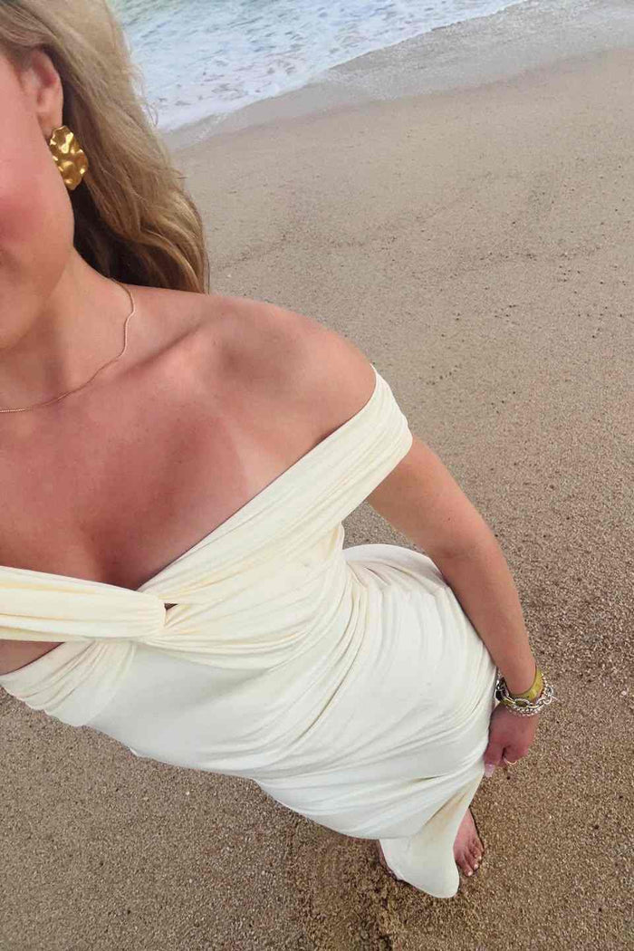 Yellow Off-Shoulder Twist Pleats Satin Fitted Long Prom Party Dress