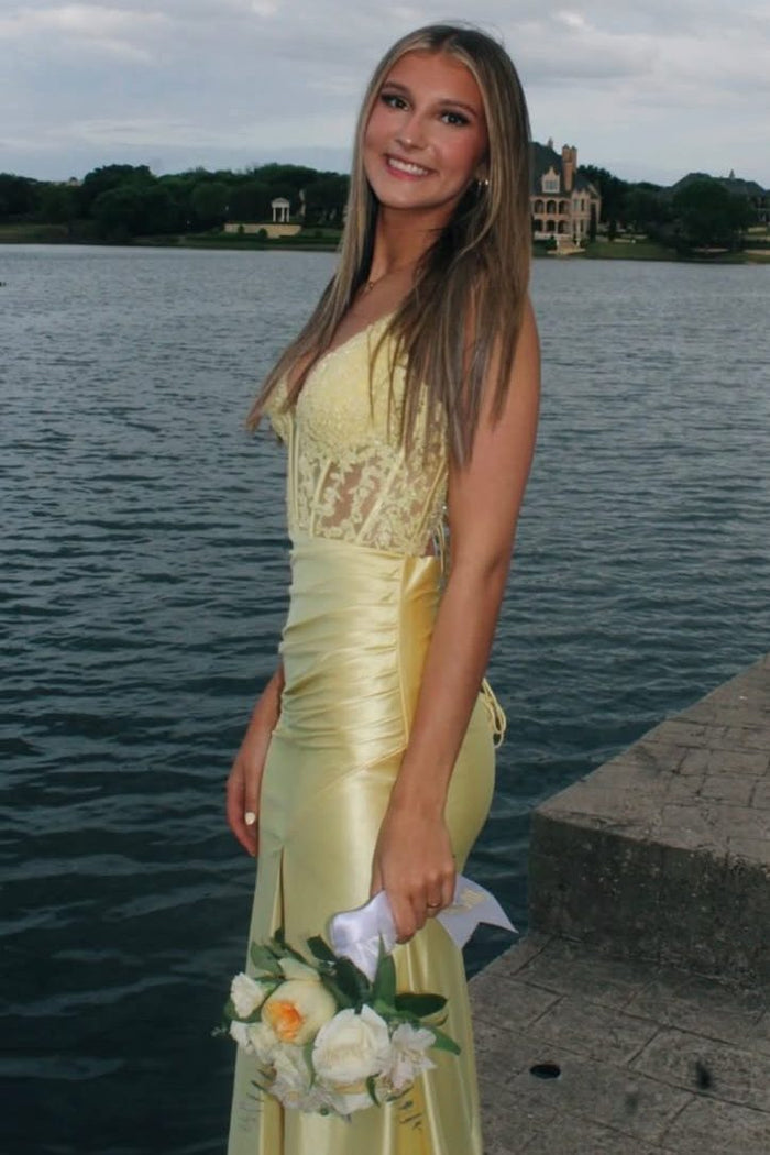 Yellow Spaghetti Straps V-Neck Mermaid Prom Dress with Appliques