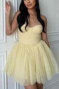 Yellow Strapless A-Line Sweetheart Pleats Empire-Waist Tulle Short Homecoming Dress