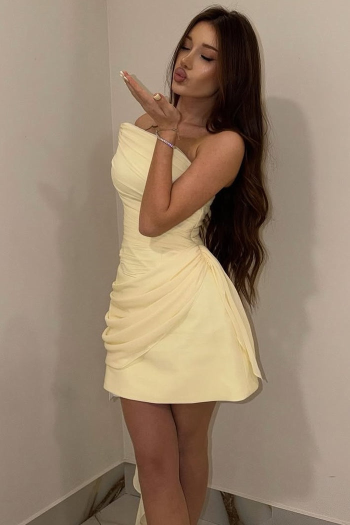 Yellow Strapless Pleats Slanted Collar Sleeveless Short Homecoming Dress