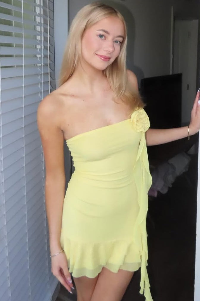 Yellow Strapless Scoop Neck Ruffles Short Homecoming Party Dress