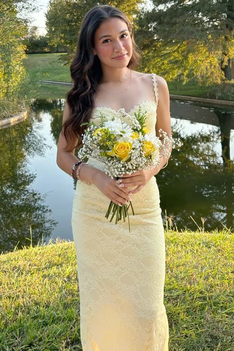 Yellow Straps Sweetheart Lace Appliques Sleeveless Long Prom Dress