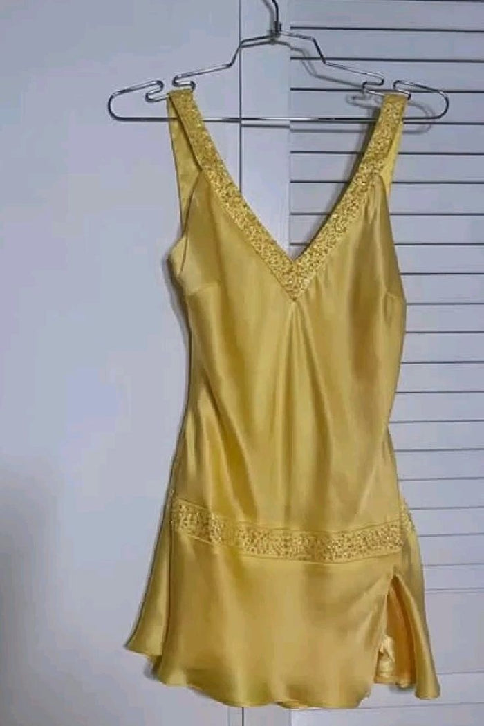 Yellow Straps V-Neck Sleeveless Pleats Backless Mini Party Homecoming Dress